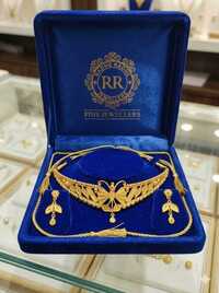 crown choker