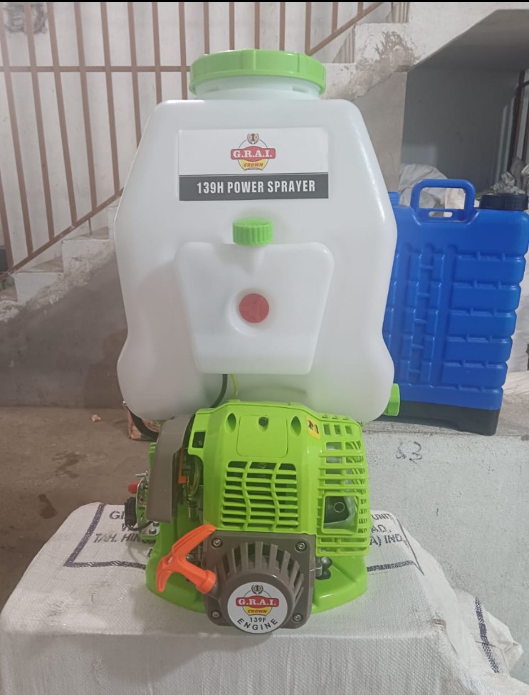 Crown 4 Stroke Power Sprayer