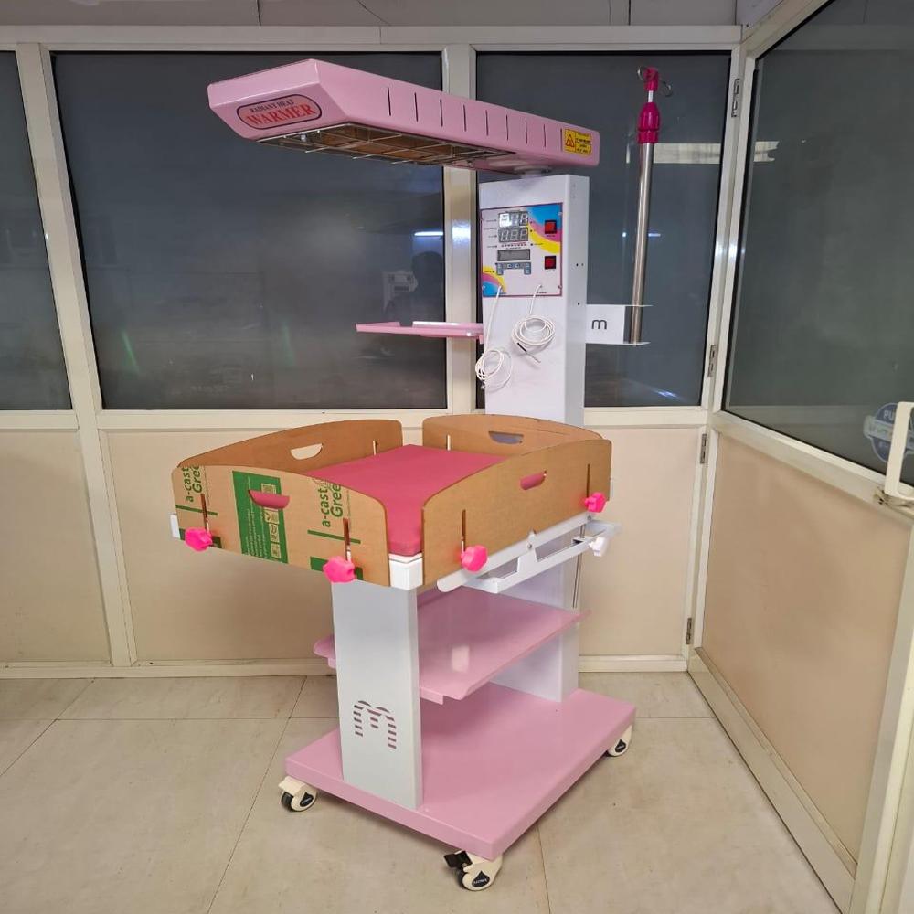 Infant warmer deluxe model