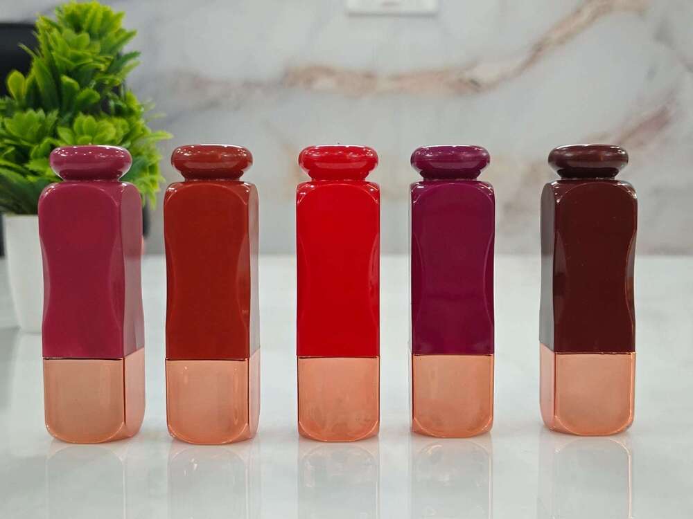 B-1020 4g Fancy Lipstick Container.