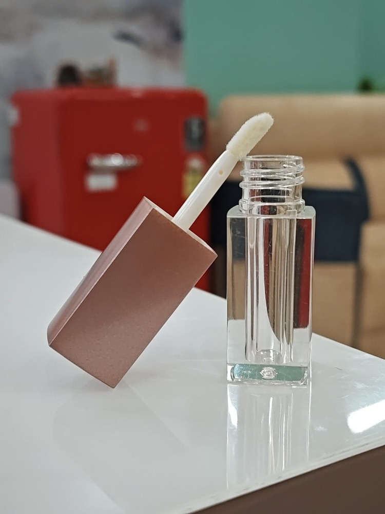 L-1011 4 ml Transperent Lipstick Container