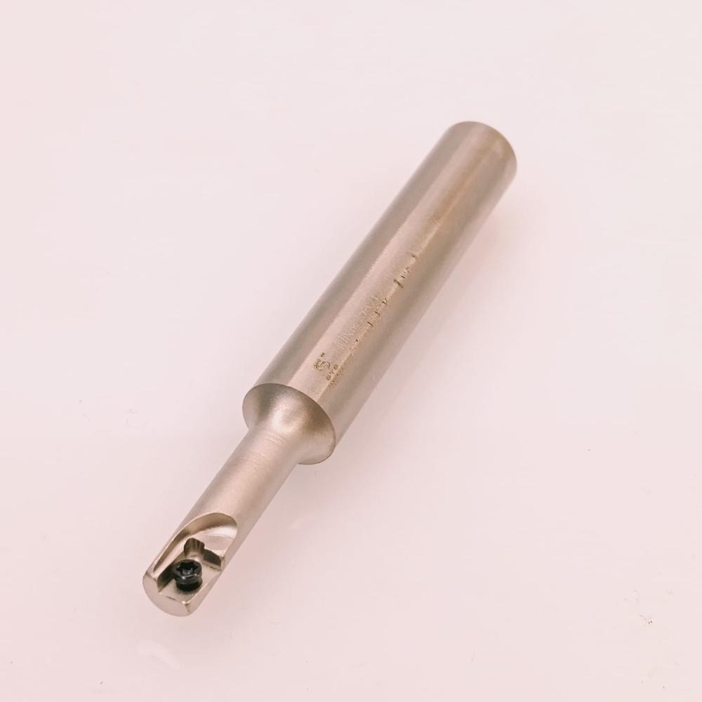INDEXABLE END MILL AP05 D6-C10-75L-20H-1T