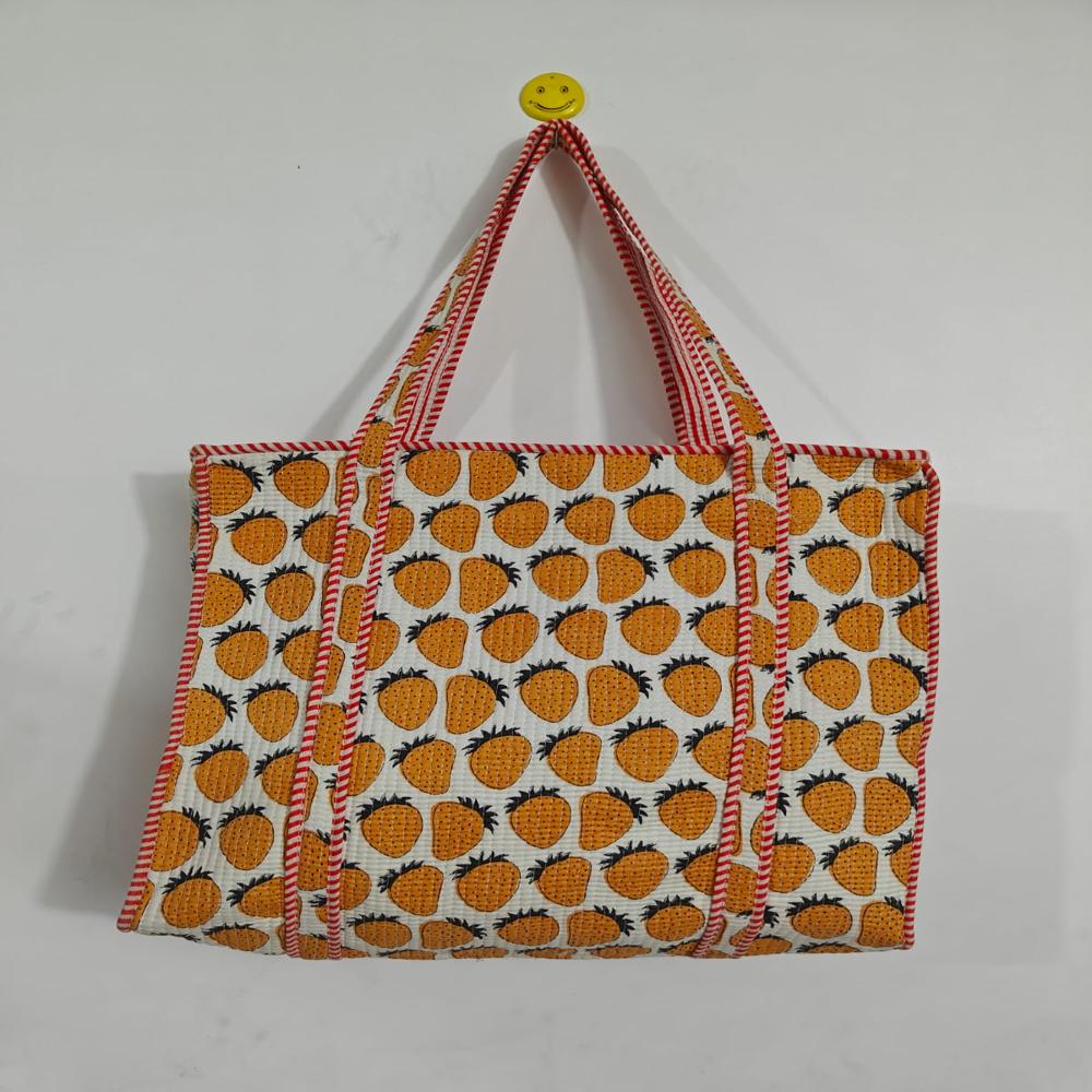 Quilted tote bag