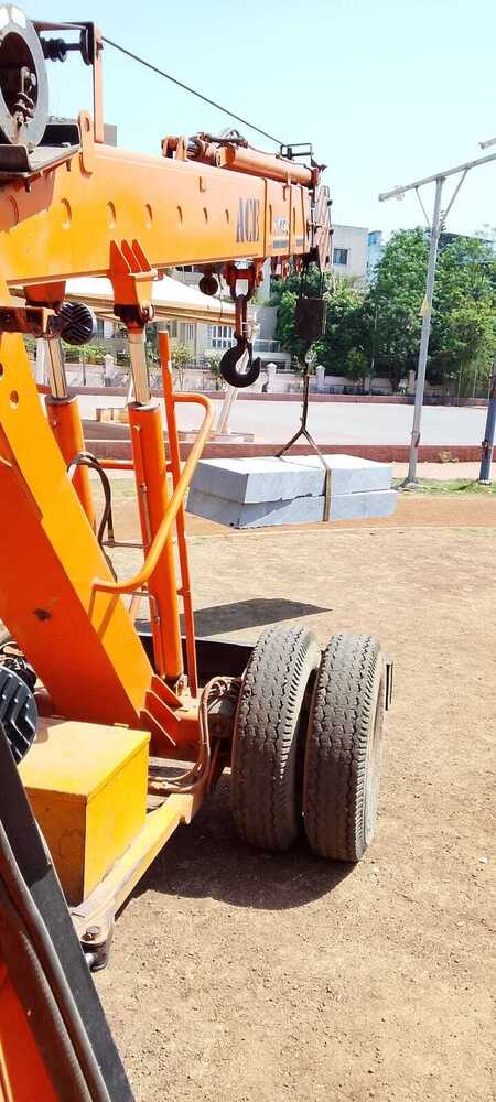 Crane Rental Service