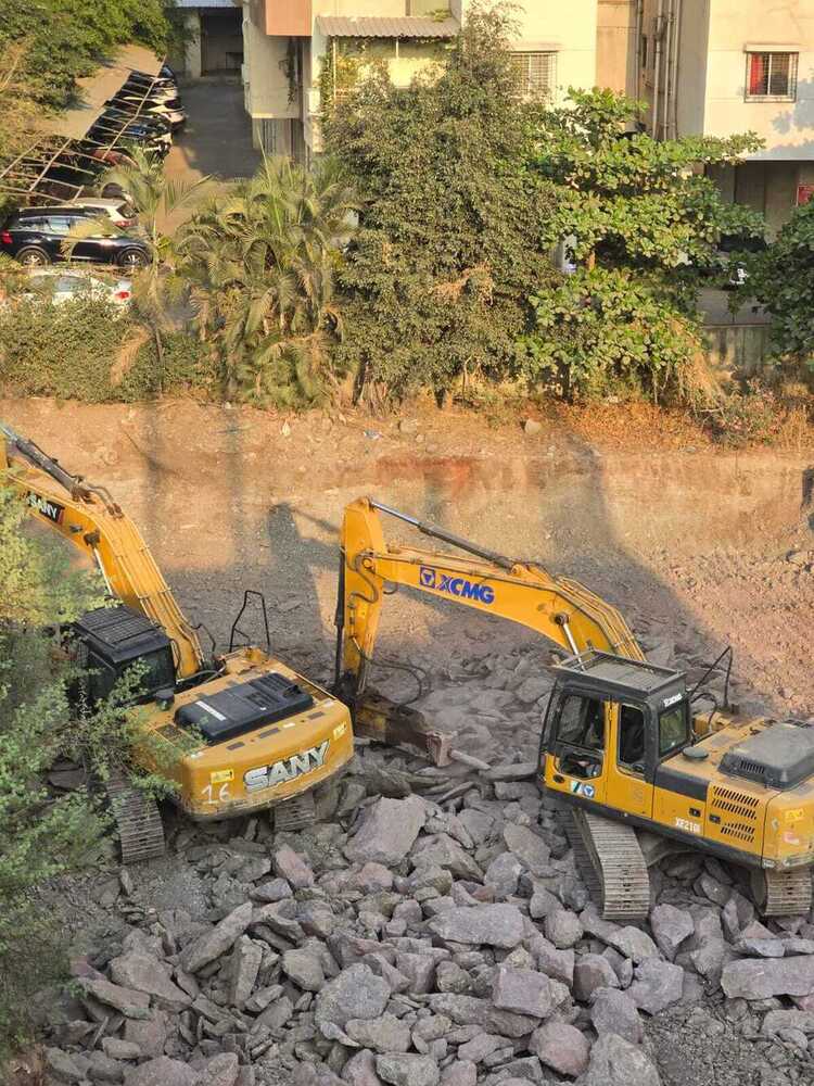 Excavator Rental Service