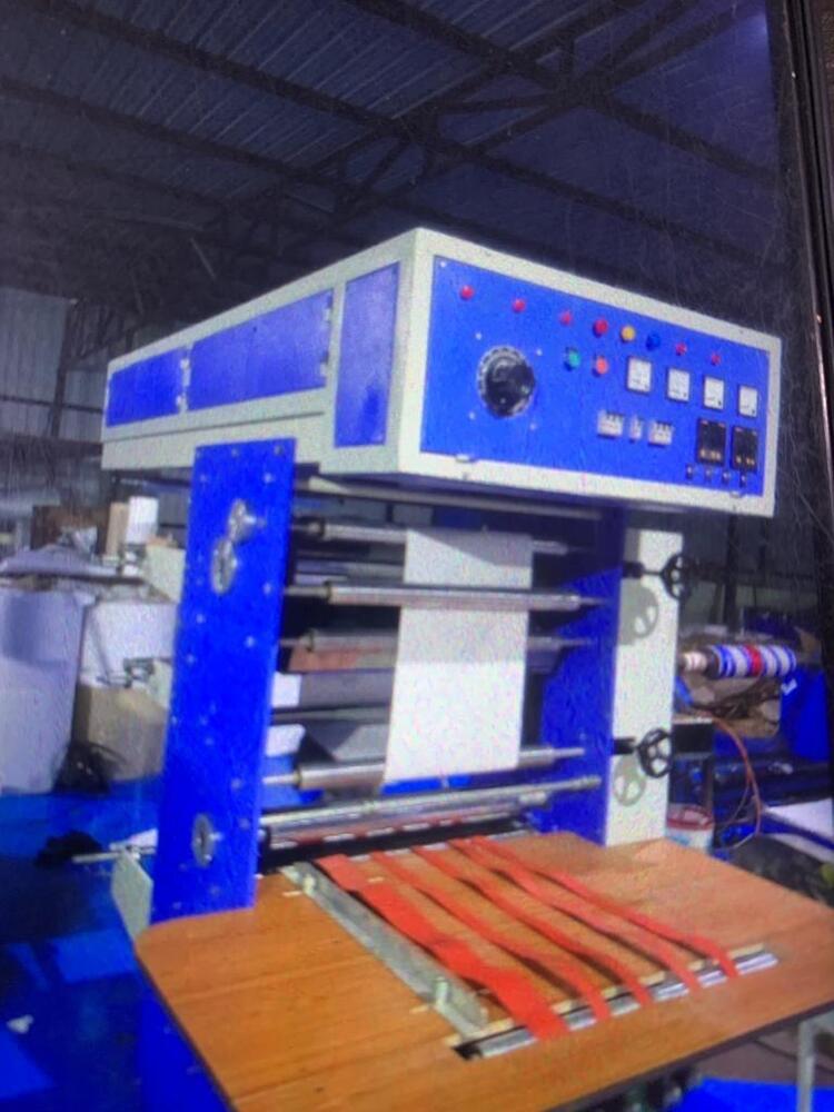Label guming machine
