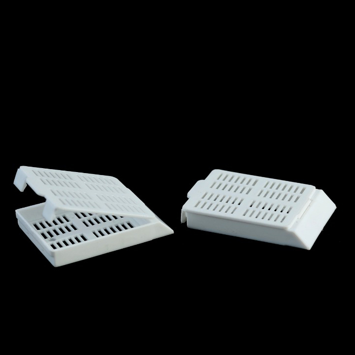 Plastic Tissue Embedding Cassette