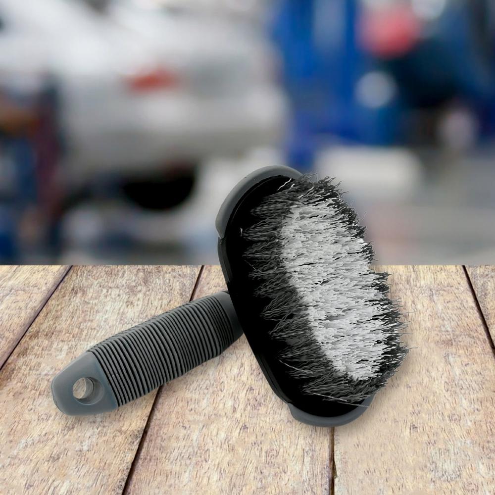 Car And Bike Cleaning Combo Kit With Microfiber Sponge, Gloves & Towels (5 Pcs) - Color: Mix