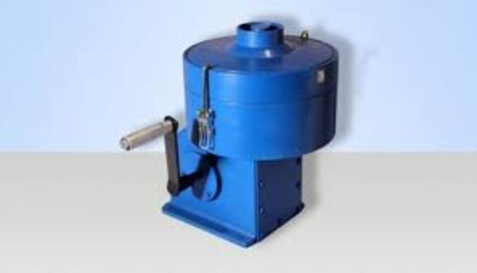 Centrifuge Extractor Hand Operated