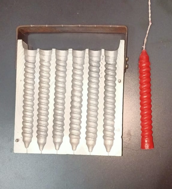 6 inch 30 gram spiral candle making mold