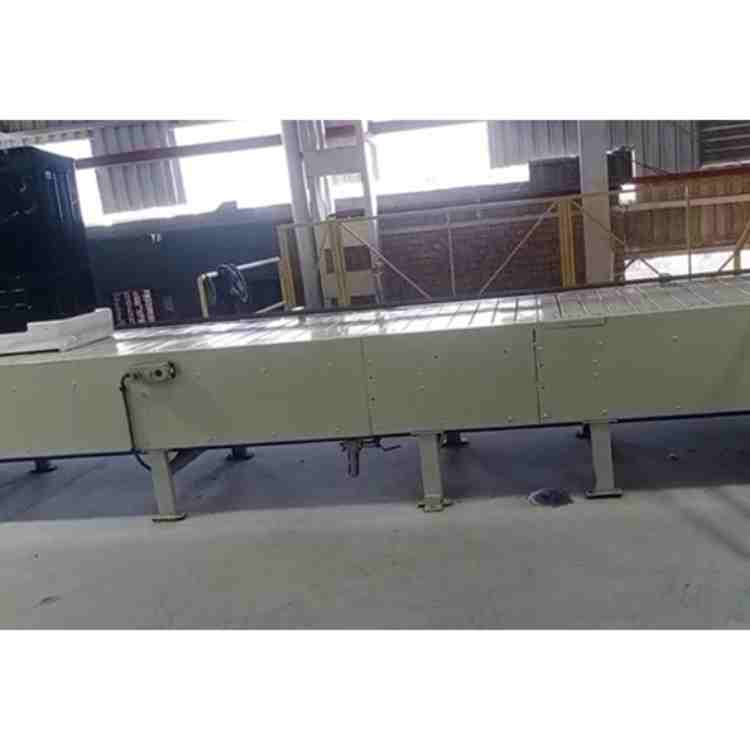 Slat Conveyor - Features: Corrosion Resistance