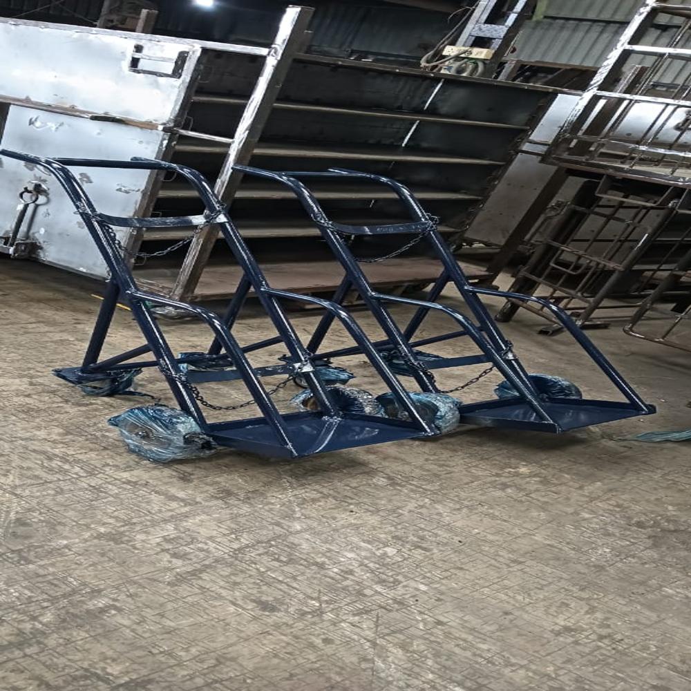 Oxygen Cylinder Trolley - Feature: Easy To Use