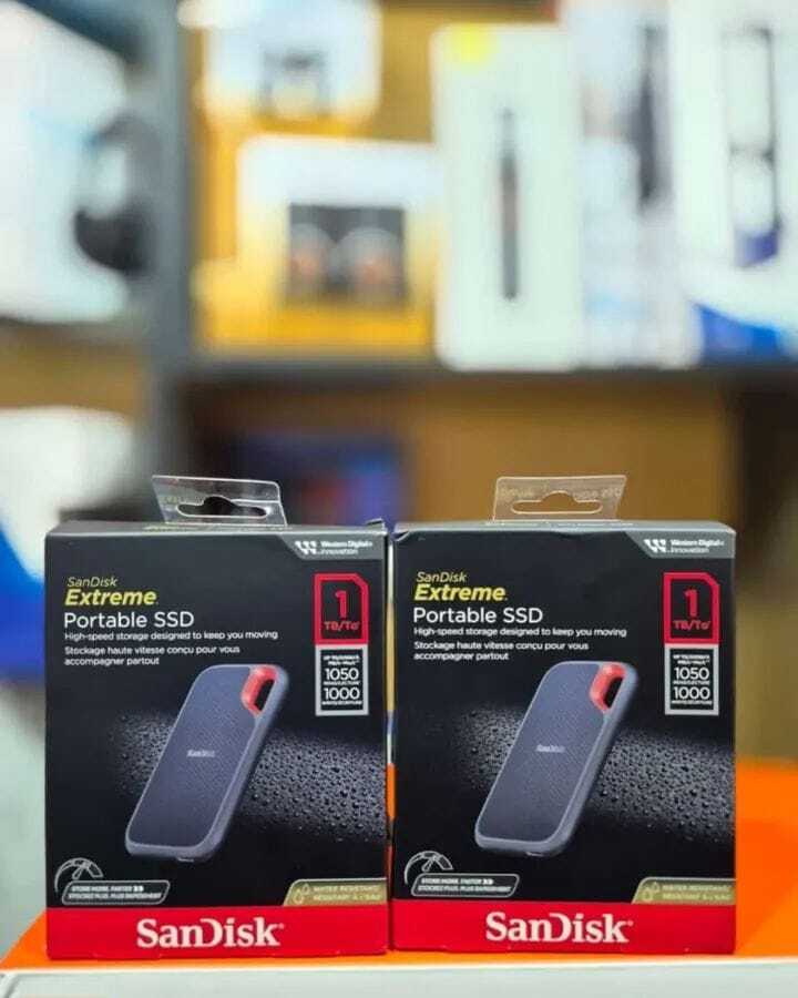 SanDisk 1TB 1050mbps  SSD