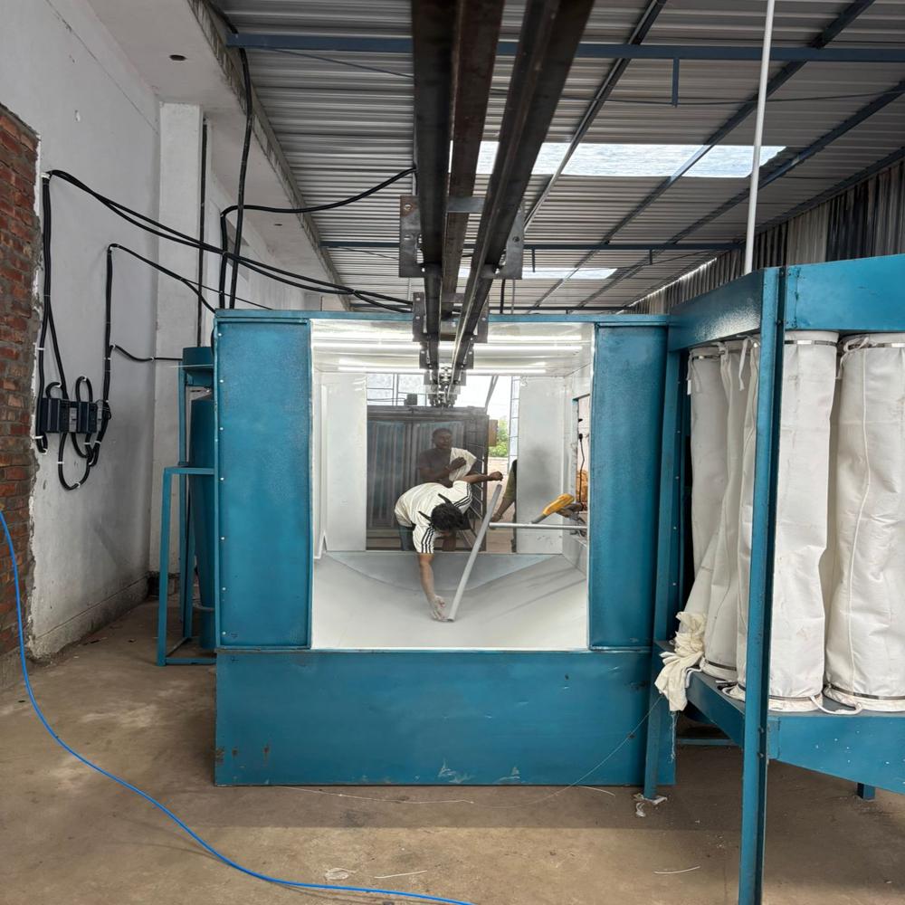 Powder Coating Paint Booth - Color: Multicolor