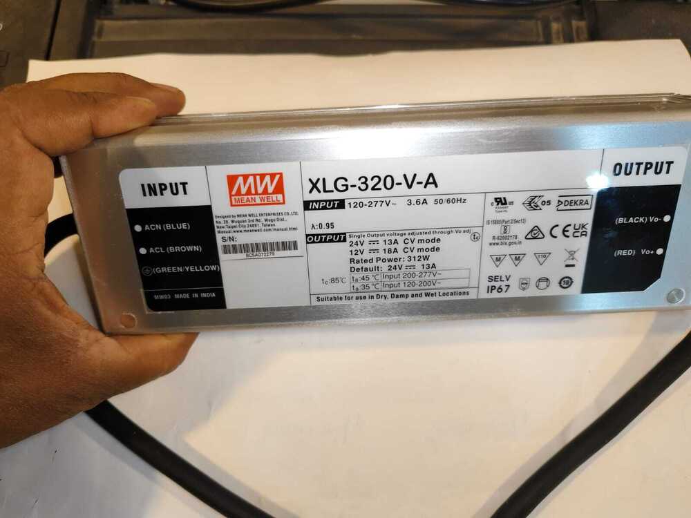 Xlg 320 v a High performance LED Driver