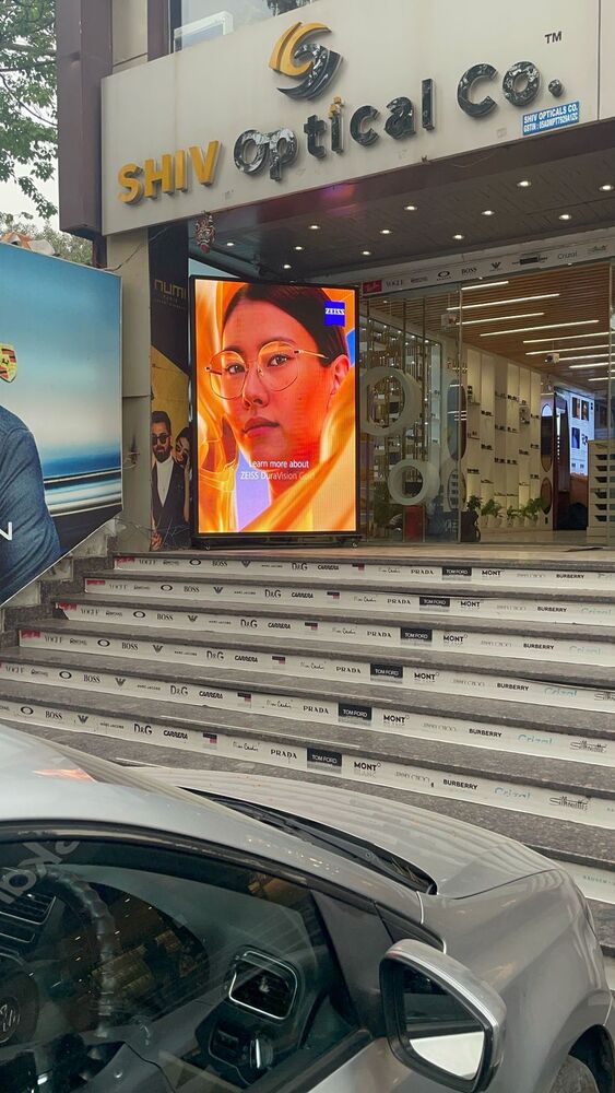 OUTDOOR LED DISPLAY SCREEN TRADER