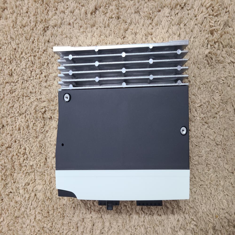 Madln15be - E-cat Panasonic A6 200w Driver - Color: Black And Silver