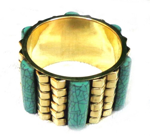 चूड़ी - धातु के साथ पत्थर