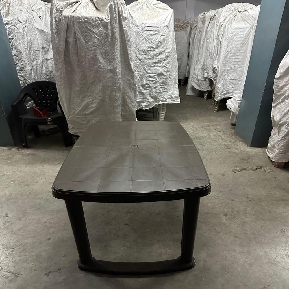 Plastic Square Table - Color: Coffee