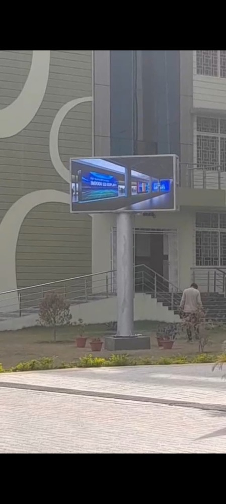 P3 OUTDOOR POLE MOUNT LED DISPLAY