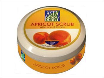 अस्ताबेरी खुबानी स्क्रब