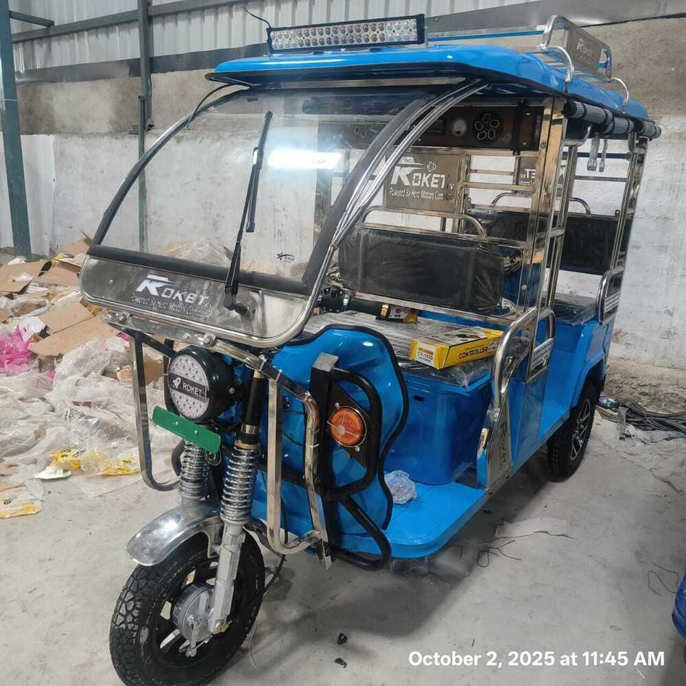 Battery Operated Rickshaw - Motor Power: 48 V -1200 V Volt (V)