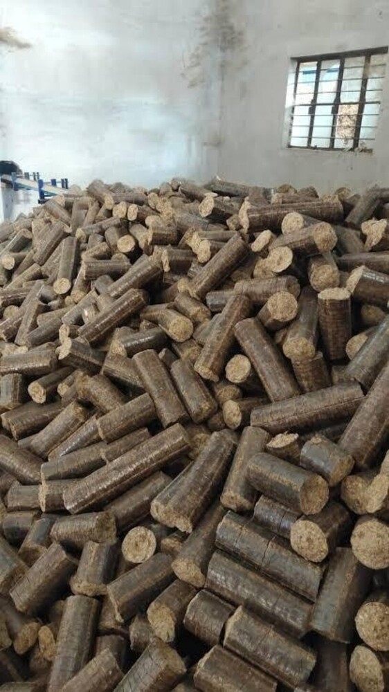 90 Mm Wooden Sawdust Based Briquettes