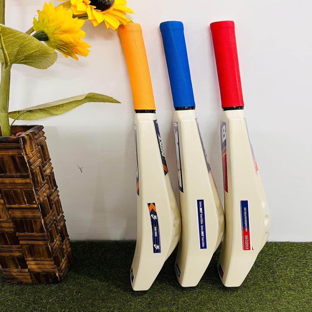 Hard Plastic Scoop Bat - Application: -