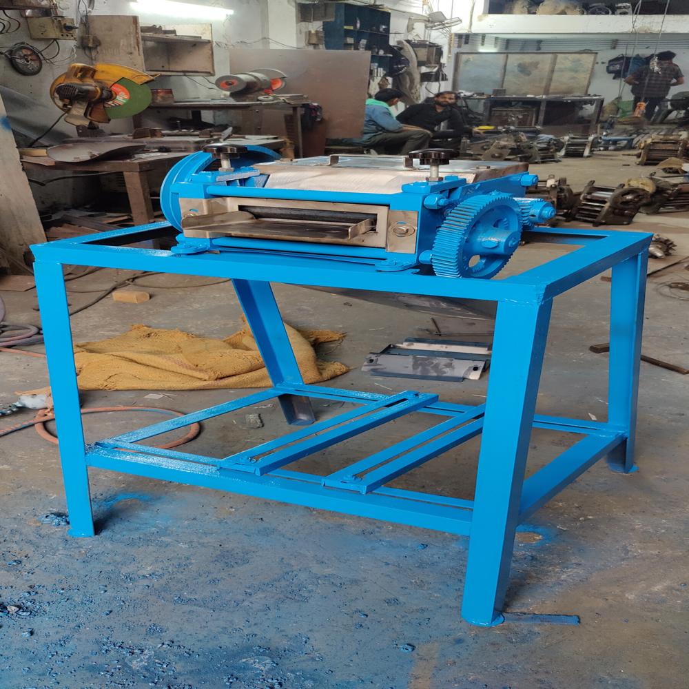 Plastic Granule Cutting Machine - Cutting Area: 86 Square Inch (In2)