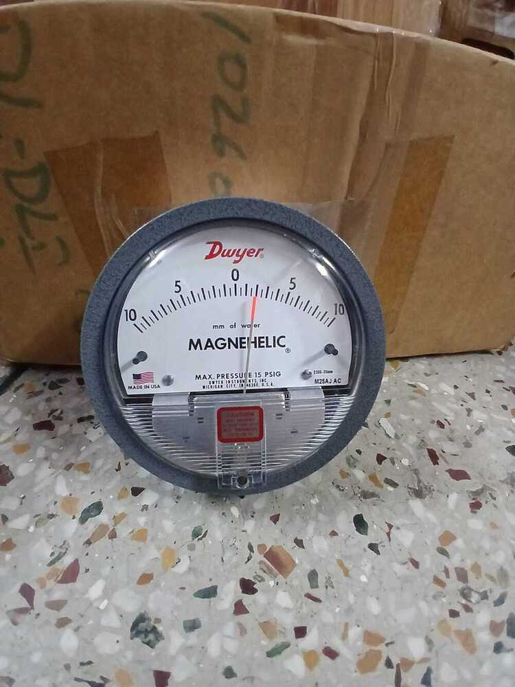 DWYER Magnehelic Gage In Dighwara Bihar