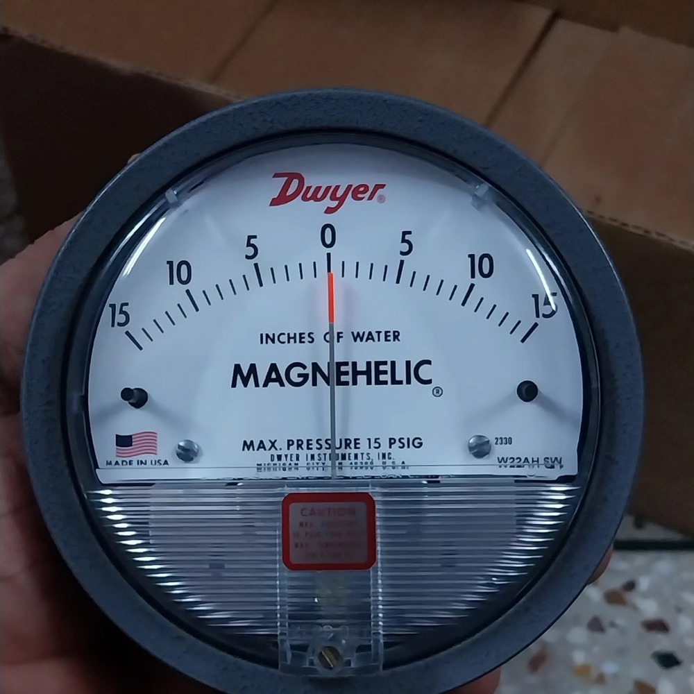 DWYER Magnehelic Gage In Dighwara Bihar