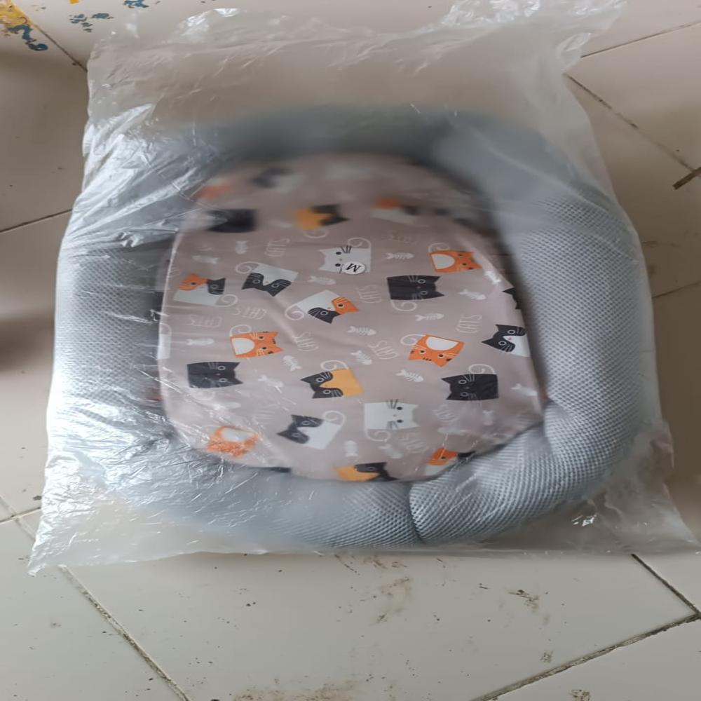 Round Soft Plush Cat Bed with Cartoon Cat Print Cushion 1 Pc