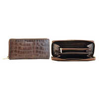 Modern Ladies Leather Wallet - Color: Brown