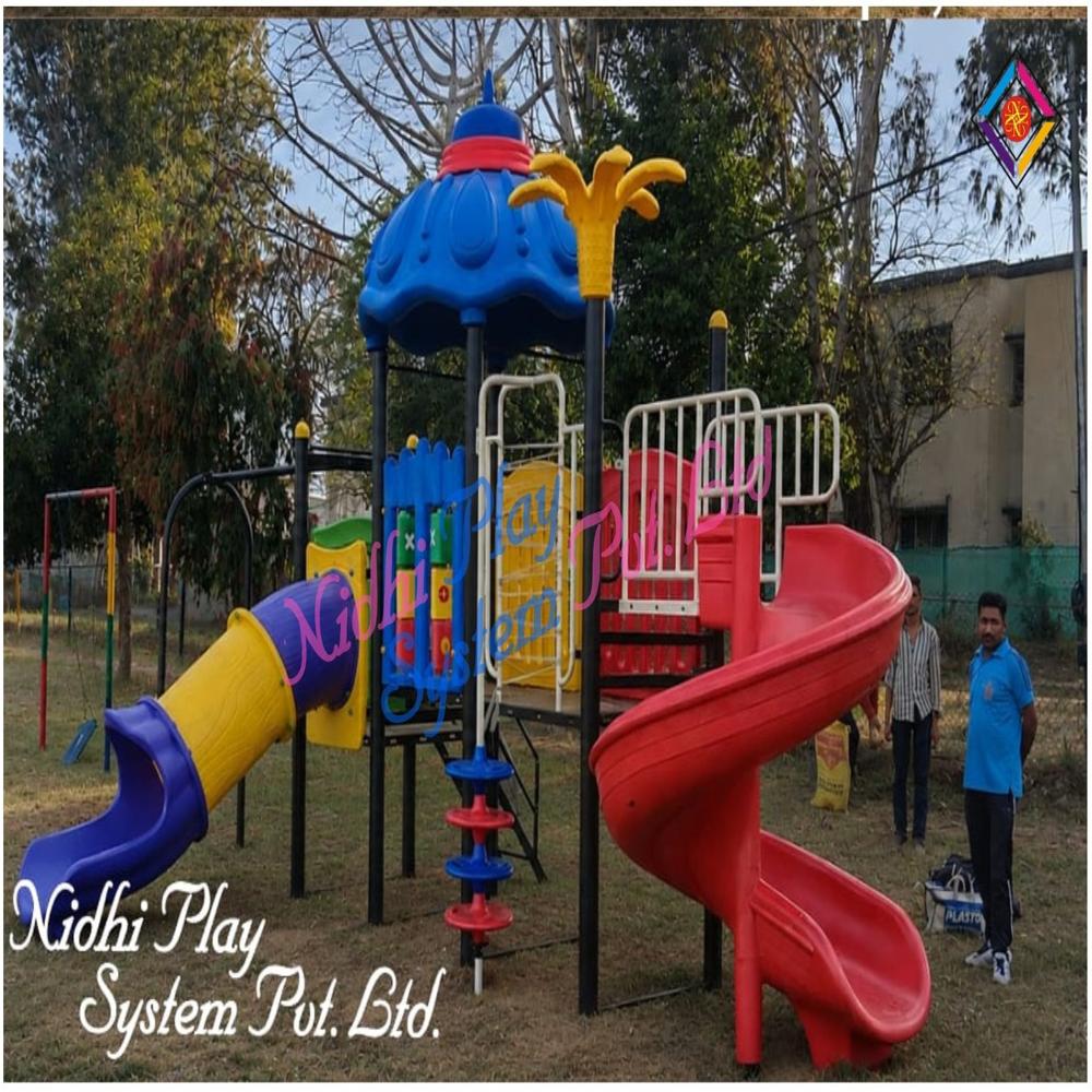 Playground Multiplay Station - Capacity: 10-15 Children