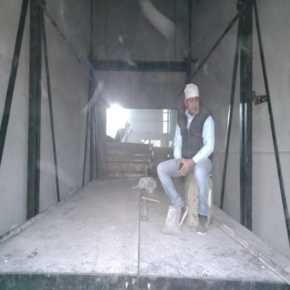 FREIGHT ELEVATOR