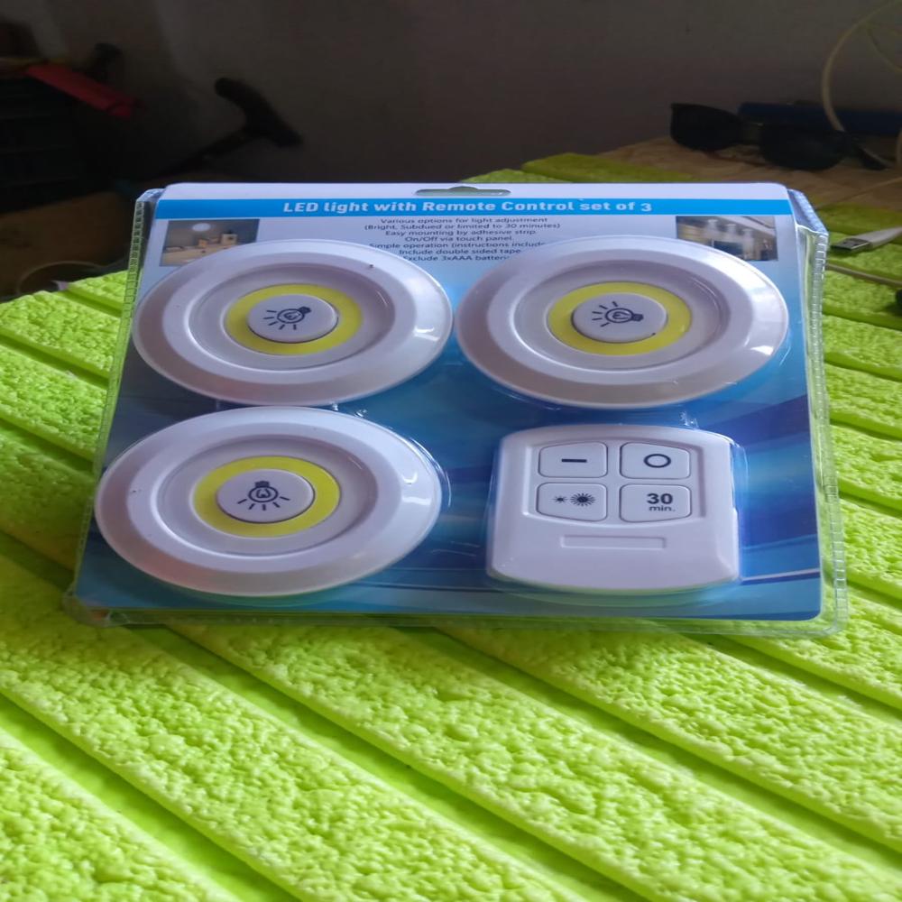 Led Light Under Closet Battery Powered Closet Wall Lamp With Remote, Set Of 3 - Color: Mix