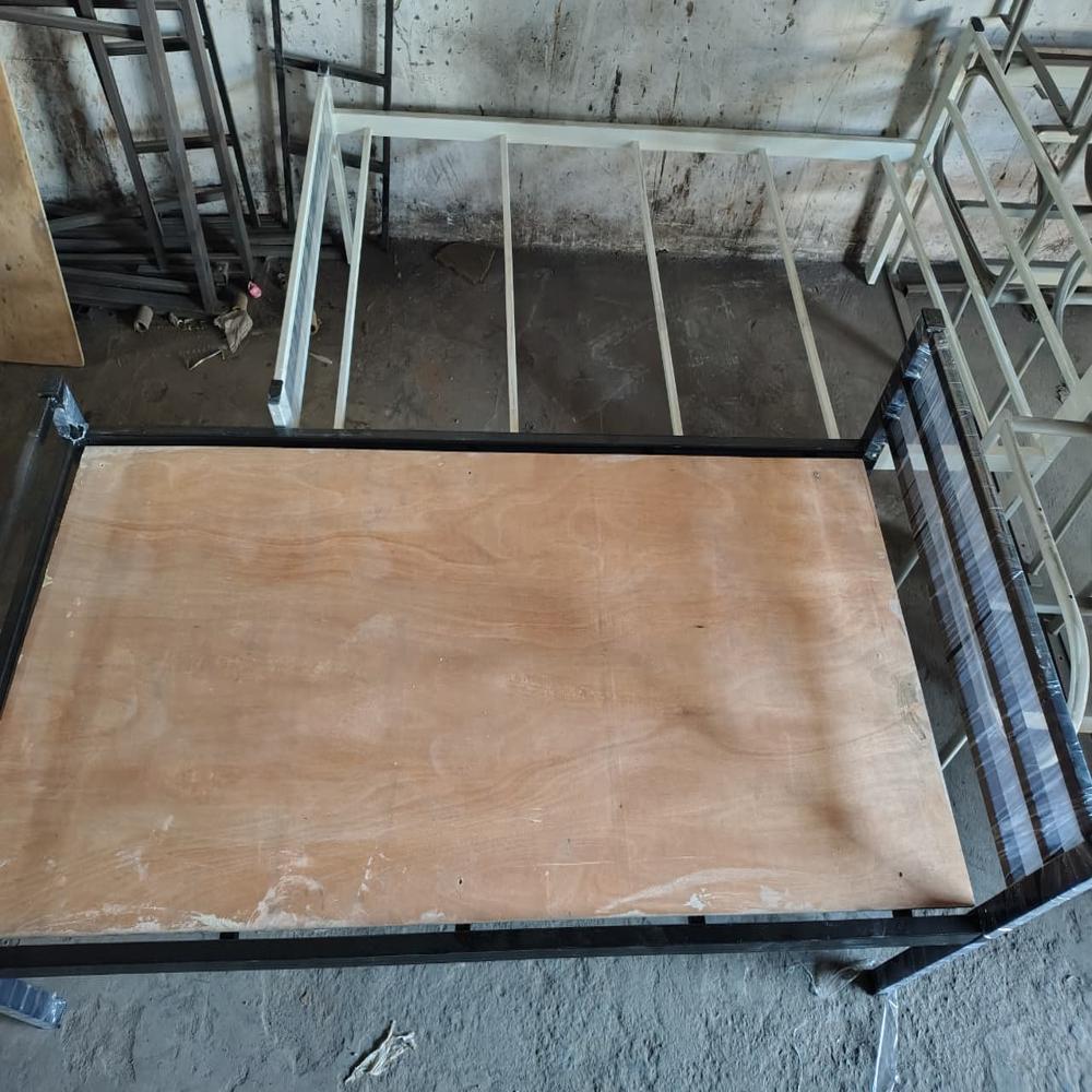 Plywood Metal Single Bed