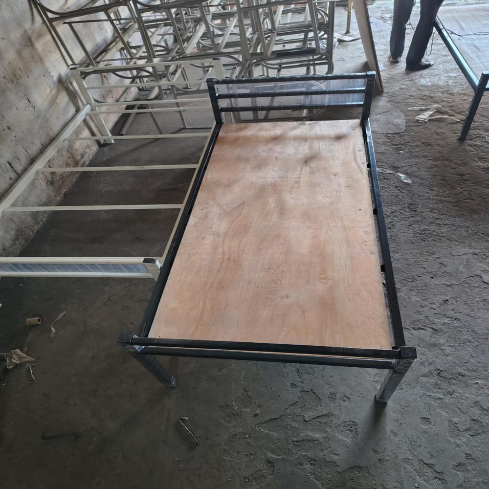 Plywood Metal Single Bed