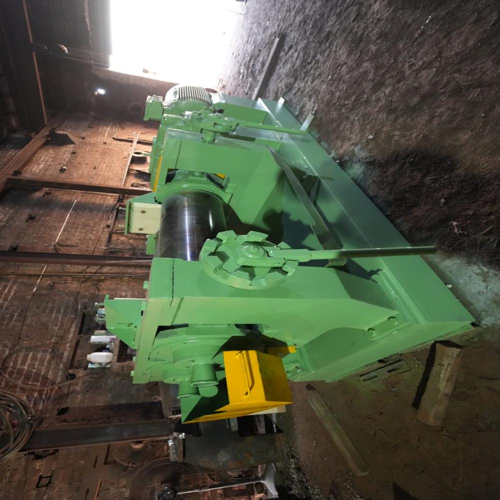 Rubber Mixing Mill - Chilled Cast Iron Roll, 300mm Diameter X 1500mm Length , 50kw Power With Variable Speed & Emergency Stop Safety Feature
