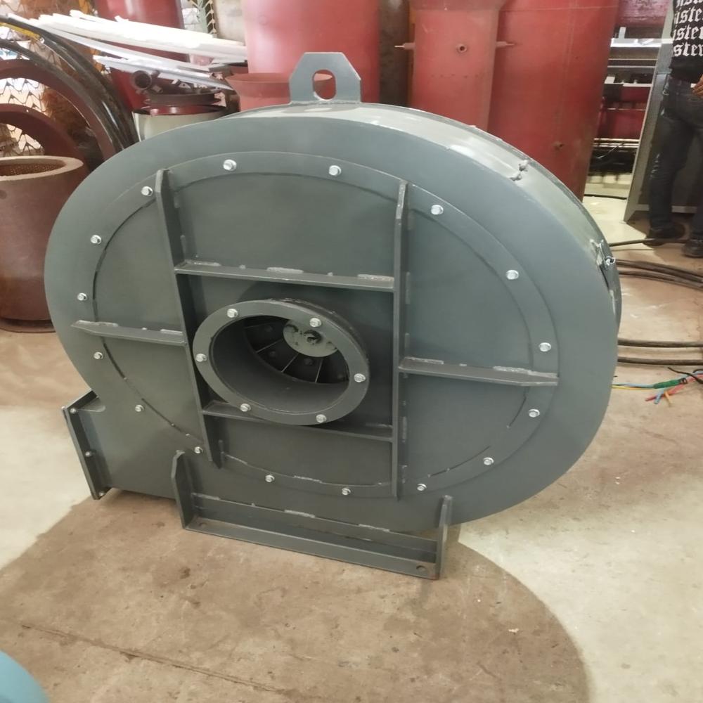 High pressure blower