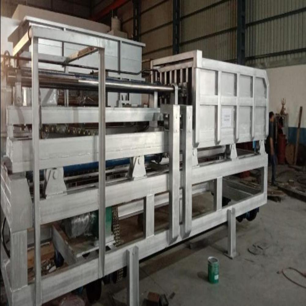 Scrap charging machine