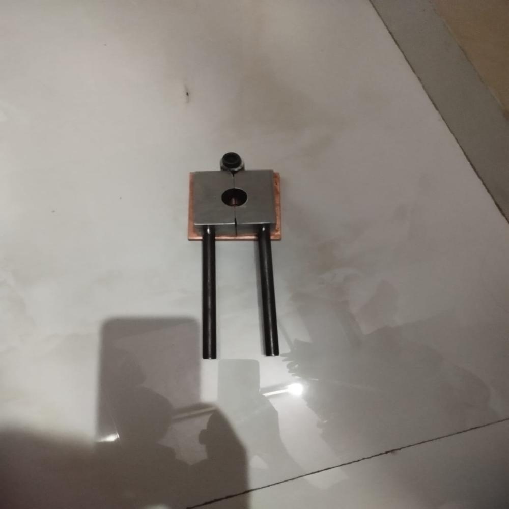 Button sample die