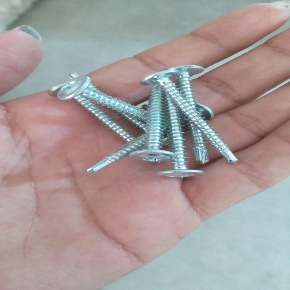 चौड़ा सिर पेच