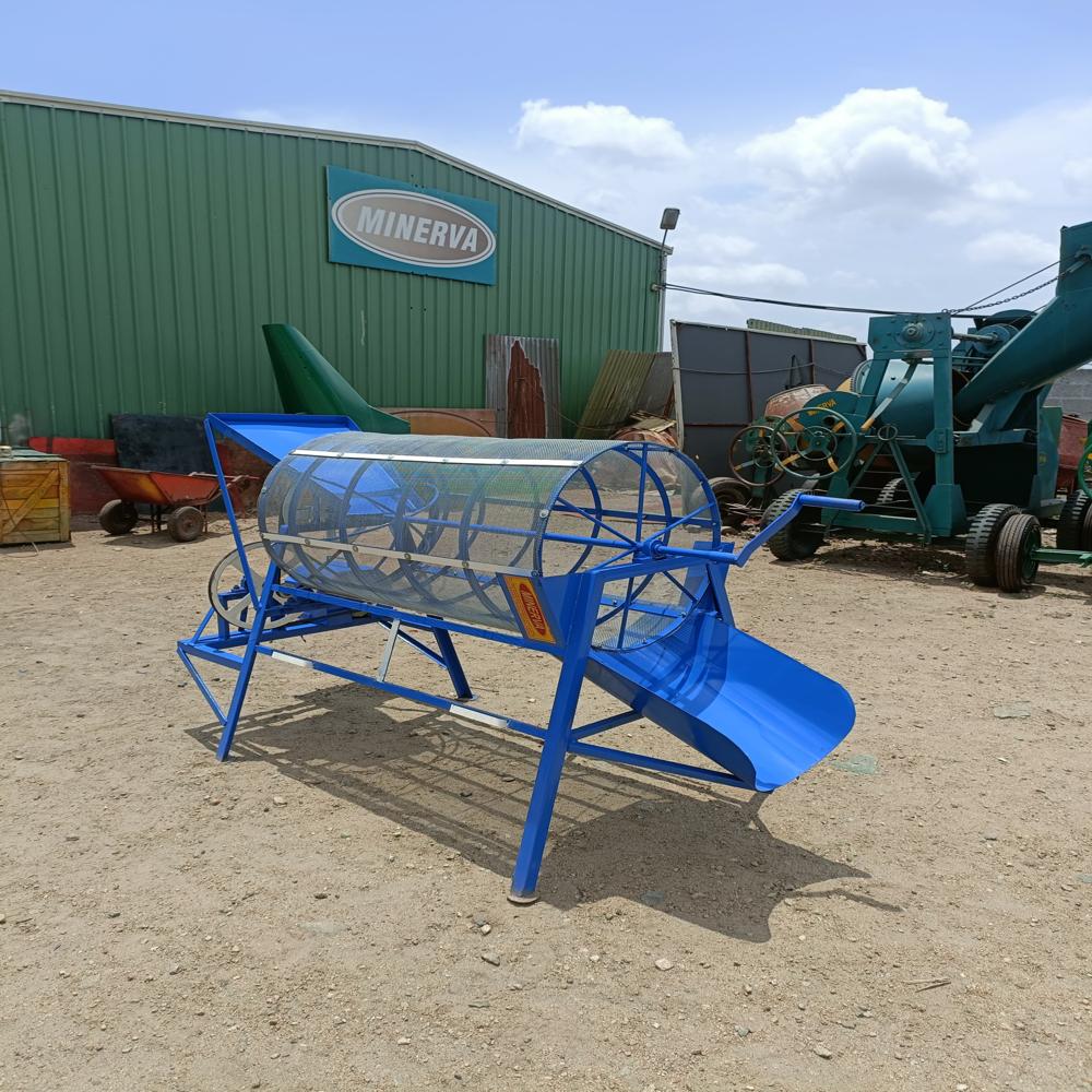 Rotary Sand Siever Machine - Capacity: 2-4 Tons/hour
