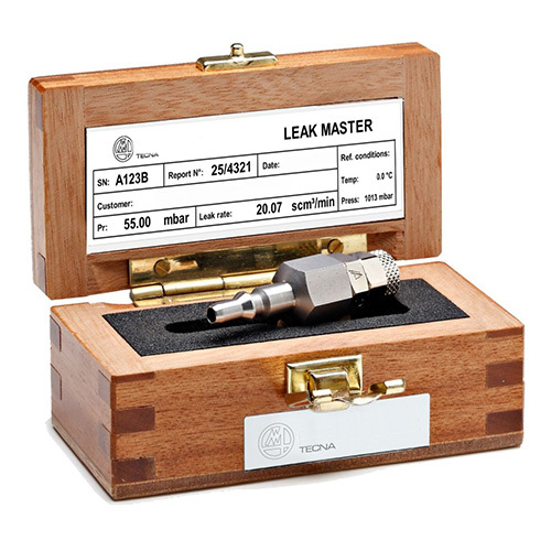 Calibrated Leak Master - Accuracy: 2% Of Indicated Value