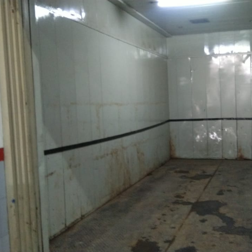Counterweight Car Elevator For Commercial Use - Capacity: 2500 Kg
