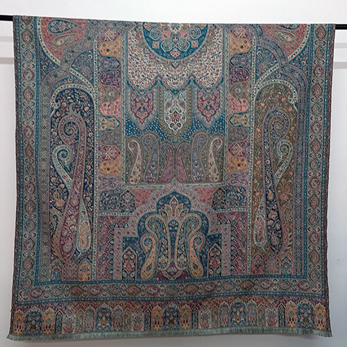 Poly Wool Kani Cutting Shawls