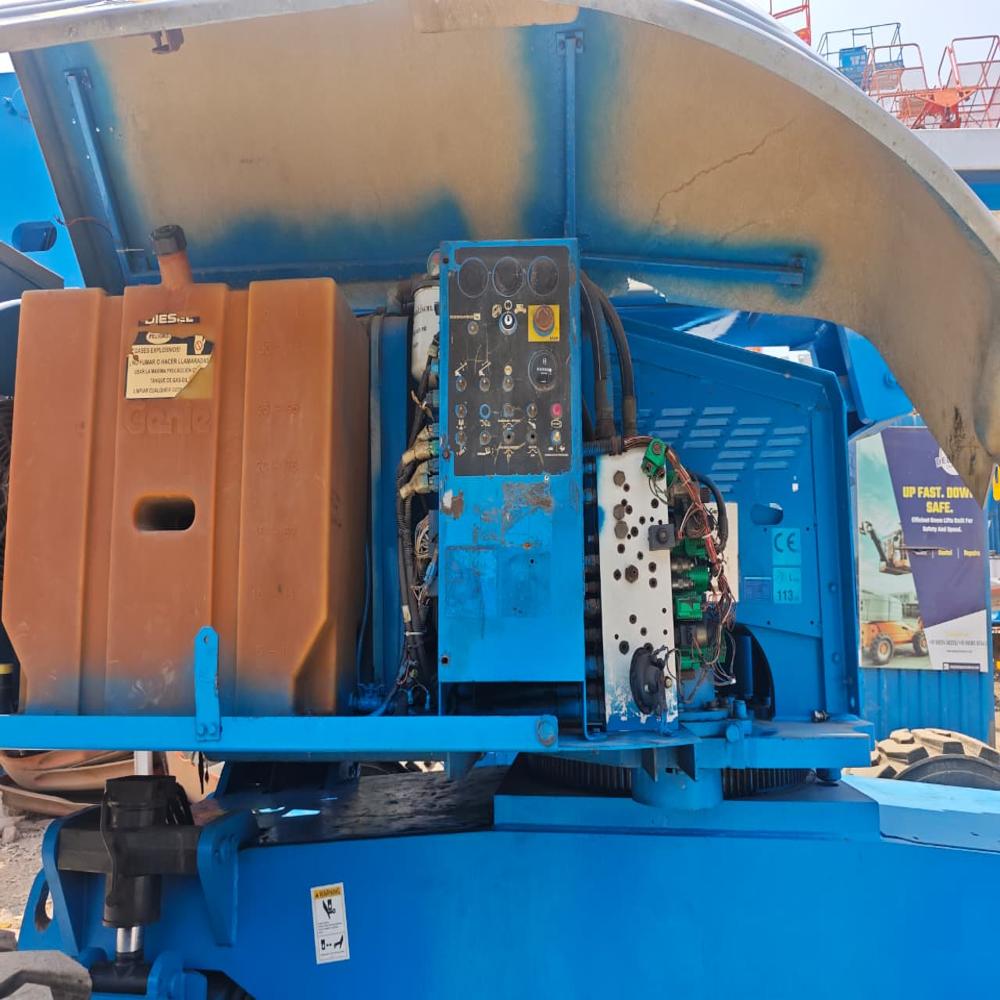Genie S80 Telescopic Boom Lift