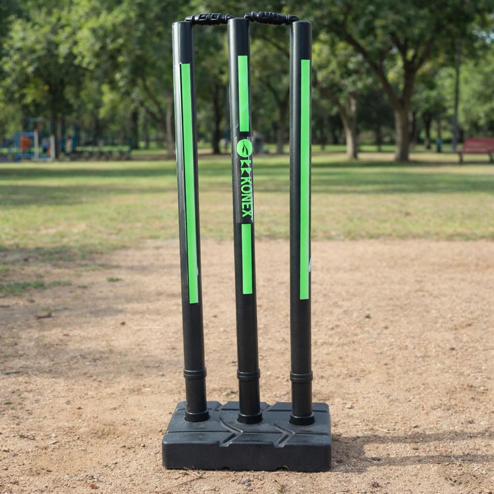 Cricket Stump Set With Heavy Base Stand (1 Set)