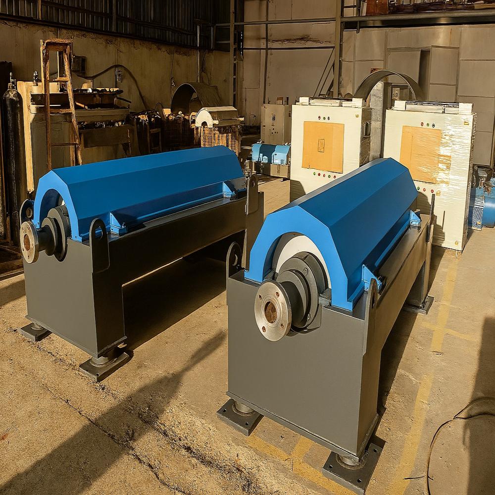 WHIRLER Effluent SS316 Industrial Dehydrating Sludge Decanter